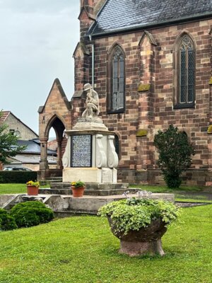 Foto des Albums: Kriegerdenkmal - Sanierung 2024