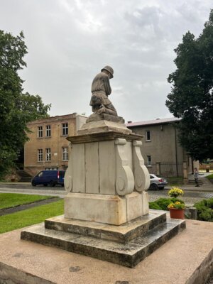 Foto des Albums: Kriegerdenkmal - Sanierung 2024