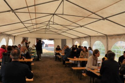 Fotoalbum Grundsteinlegung Neubau Nachbarschaftshaus / Umbau Kita Kunterbunt