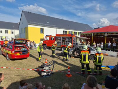 Foto des Albums: Wurzelfest Bockau mit Fahrzeugvorstellung und First Responder Ehrung 08/24
