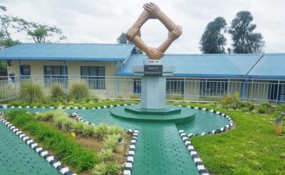Fotoalbum Nyange Local Heroes – eine besondere Gedenkstätte