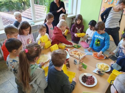 Foto des Albums: Aktion Bio-Brot-Box in den Klassen 1a und 1b