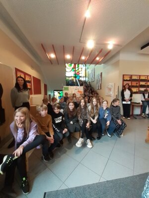 Foto des Albums: Feierstunde Biosphärenschule Hollstadt-Wollbach