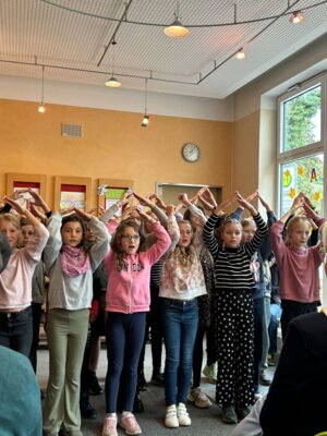 Foto des Albums: Feierstunde Biosphärenschule Hollstadt-Wollbach