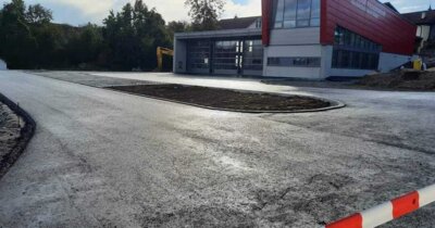Fotoalbum Asphaltierung Vorplatz neues Feuerwehrhaus abgeschlossen