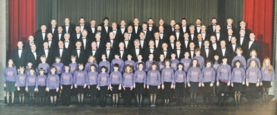 1992 mit dem Kinderchor  (Bild vergr&ouml;&szlig;ern)