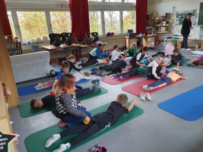 Foto des Albums: Bewegungs- und Achtsamkeitstag in den Schulhäusern Hollstadt und Wollbach
