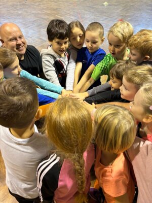 Foto des Albums: Bewegungs- und Achtsamkeitstag in den Schulhäusern Hollstadt und Wollbach