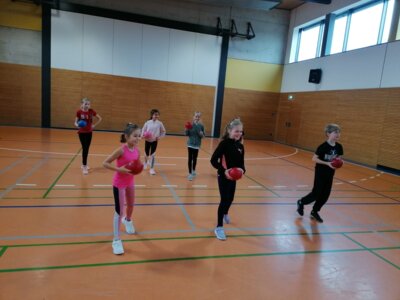 Foto des Albums: Bewegungs- und Achtsamkeitstag in den Schulhäusern Hollstadt und Wollbach