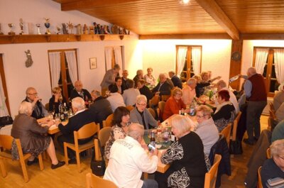 ---  (Bild vergr&ouml;&szlig;ern)