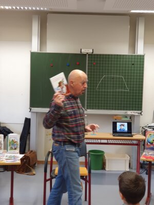 Foto des Albums: Herr Bombelmann zu Besuch an der Grundschule Hollstadt-Wollbach