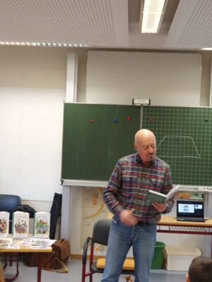 Foto des Albums: Herr Bombelmann zu Besuch an der Grundschule Hollstadt-Wollbach