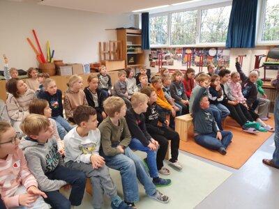 Foto des Albums: Herr Bombelmann zu Besuch an der Grundschule Hollstadt-Wollbach