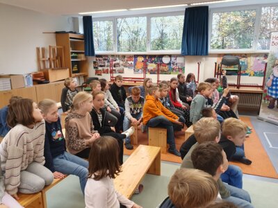 Foto des Albums: Herr Bombelmann zu Besuch an der Grundschule Hollstadt-Wollbach