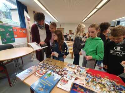 Foto des Albums: Herr Bombelmann zu Besuch an der Grundschule Hollstadt-Wollbach