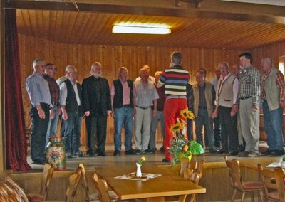 --- mit dem Abschiedslied  (Bild vergr&ouml;&szlig;ern)