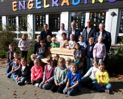 Foto des Albums: Freundschaftsbänke für Grundschulen (17. 11. 2024)