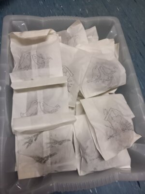 Foto des Albums: Vogelfutterherstellung