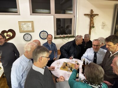 Foto des Albums: Ruhestandspfarrer Helmut Grüneisl 90. Geburtstag