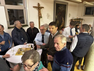 Foto des Albums: Ruhestandspfarrer Helmut Grüneisl 90. Geburtstag
