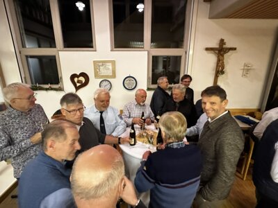 Foto des Albums: Ruhestandspfarrer Helmut Grüneisl 90. Geburtstag