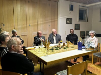 Foto des Albums: Ruhestandspfarrer Helmut Grüneisl 90. Geburtstag