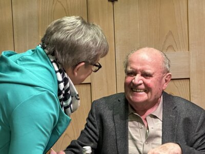 Foto des Albums: Ruhestandspfarrer Helmut Grüneisl 90. Geburtstag