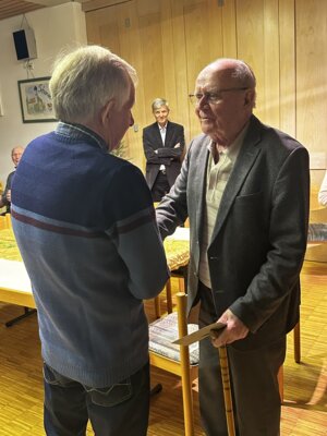 Foto des Albums: Ruhestandspfarrer Helmut Grüneisl 90. Geburtstag