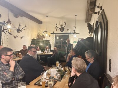Foto des Albums: Neujahrsstammtisch 2025 im Gasthof Andorfer mit Spendenübergabe an Helferverein „Mia fia di e.V.“