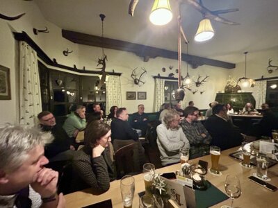 Foto des Albums: Neujahrsstammtisch 2025 im Gasthof Andorfer mit Spendenübergabe an Helferverein „Mia fia di e.V.“