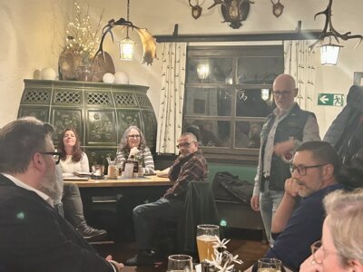 Foto des Albums: Neujahrsstammtisch 2025 im Gasthof Andorfer mit Spendenübergabe an Helferverein „Mia fia di e.V.“