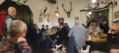 Foto des Albums: Neujahrsstammtisch 2025 im Gasthof Andorfer mit Spendenübergabe an Helferverein „Mia fia di e.V.“