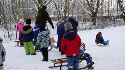 Foto des Albums: Es schneit, es schneit, kommt alle aus dem Haus!