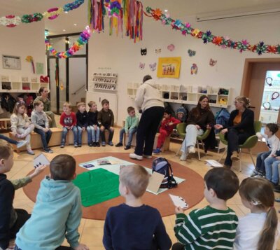 Foto des Albums: Besuch aus der Schule