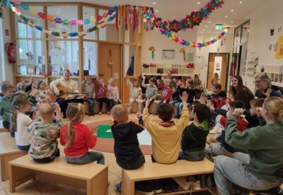 Foto des Albums: Besuch aus der Schule