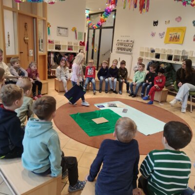 Foto des Albums: Besuch aus der Schule