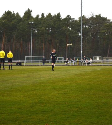 Foto des Albums: Kreisoberliga 20. Spieltag Ludwigsfeler FC II 5:0 SV Waßmannsdorf