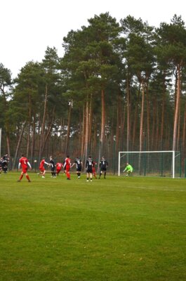 Foto des Albums: Kreisoberliga 20. Spieltag Ludwigsfeler FC II 5:0 SV Waßmannsdorf