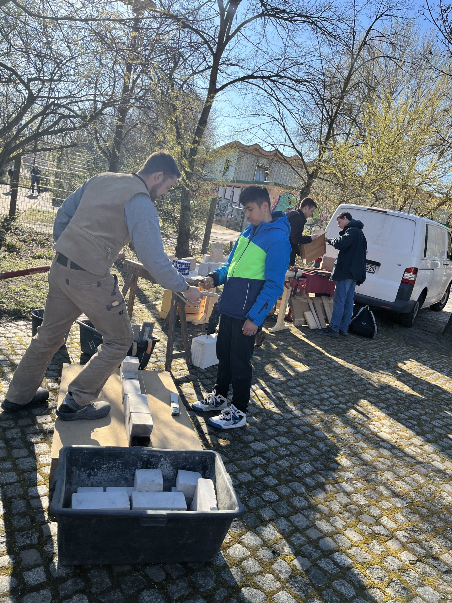 Bild: Hands-on beim Maurer
