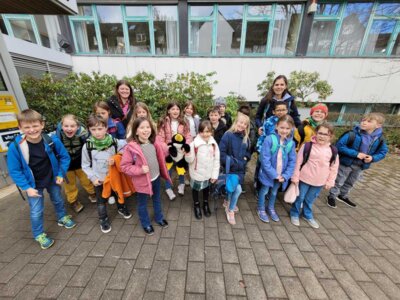 Foto des Albums: Klasse 2 - Besuch der Bücherei in Konz