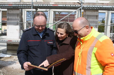 Fotoalbum Richtfest Neubau Fahrzeughalle