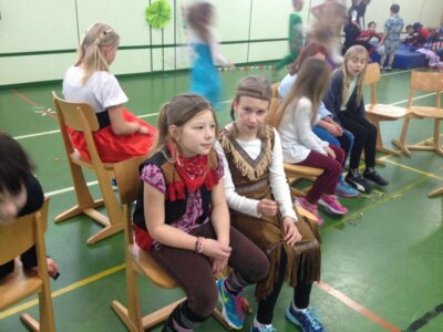 Foto des Albums: Große Faschingsparty in der Sporthalle