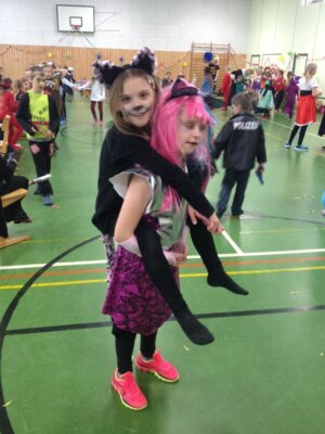 Foto des Albums: Große Faschingsparty in der Sporthalle