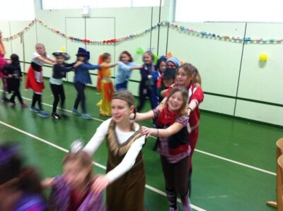 Foto des Albums: Große Faschingsparty in der Sporthalle