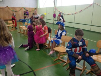 Foto des Albums: Große Faschingsparty in der Sporthalle