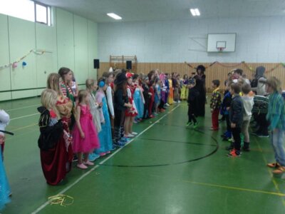 Foto des Albums: Große Faschingsparty in der Sporthalle