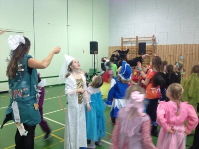 Foto des Albums: Große Faschingsparty in der Sporthalle
