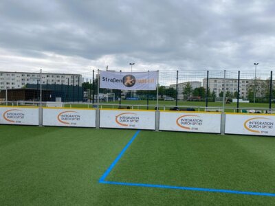 Fotoalbum Siegreich im Straßenfußballturnier der Grundschulen