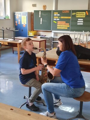 Foto des Albums: Aktionstag Musik im Schulhaus Hollstadt