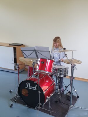 Foto des Albums: Aktionstag Musik im Schulhaus Hollstadt